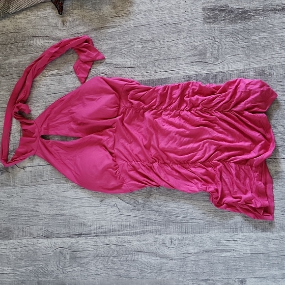 Body Central Tops - Body Central Halter Top